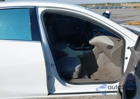 2019 Chevrolet Malibu 1Ls from USA, damaged, VIN 1G1ZB5ST2KF125712